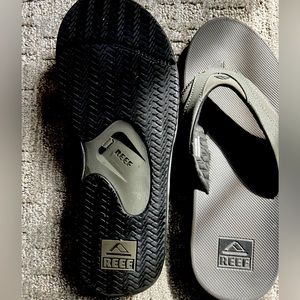 Reef Men’s Sandals Like New Size 11 with bottle opener